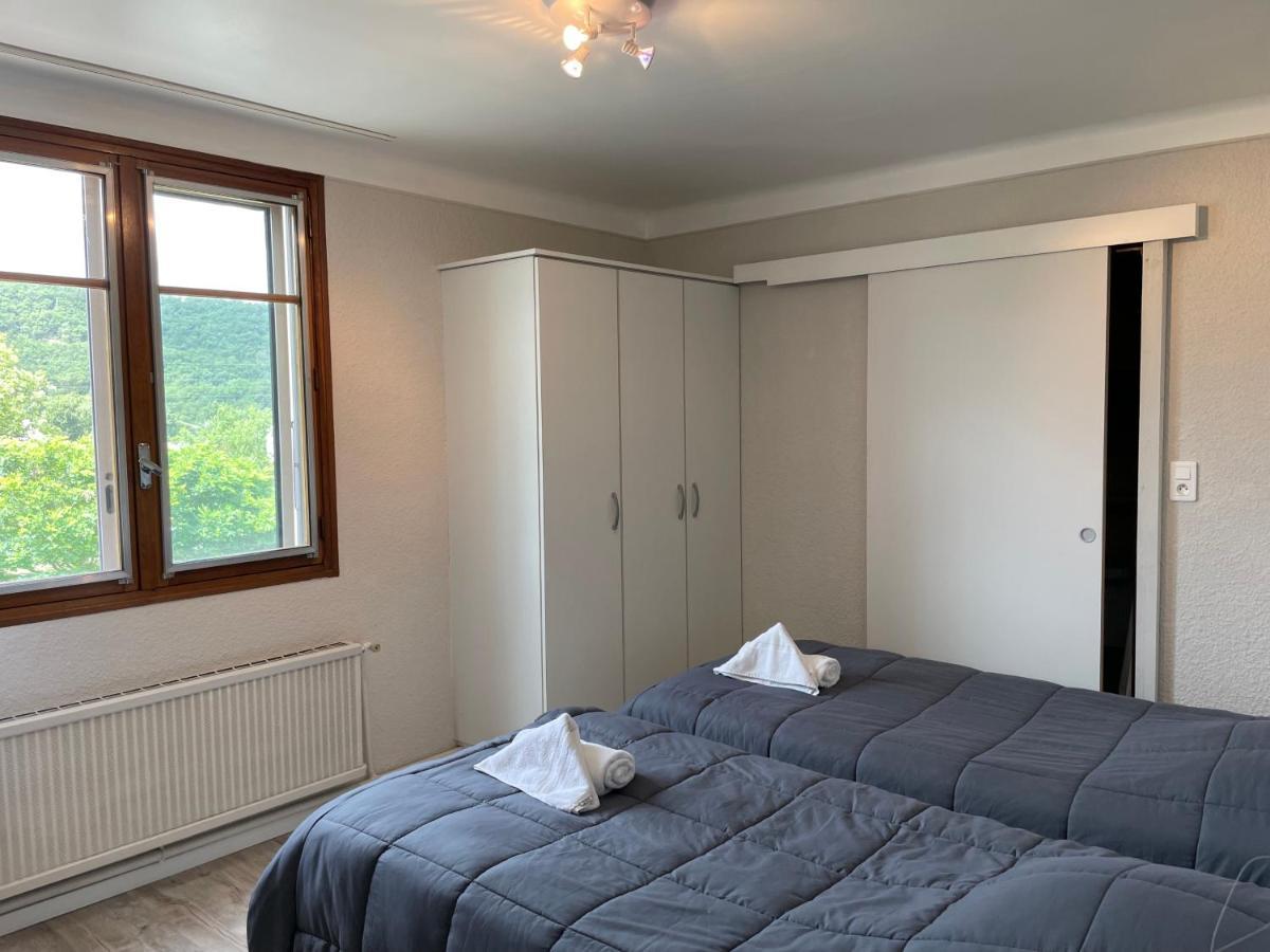 Hotel Les Chenes Sisteron Exterior foto