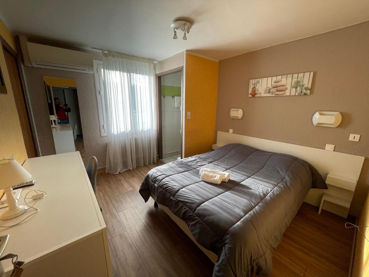 Hotel Les Chenes Sisteron Exterior foto