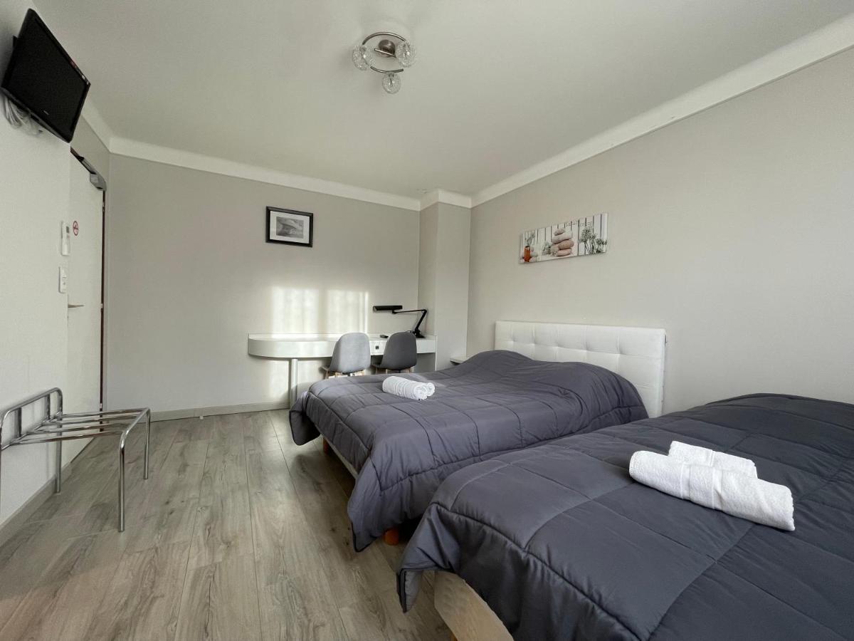Hotel Les Chenes Sisteron Exterior foto