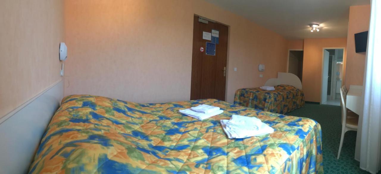 Hotel Les Chenes Sisteron Exterior foto