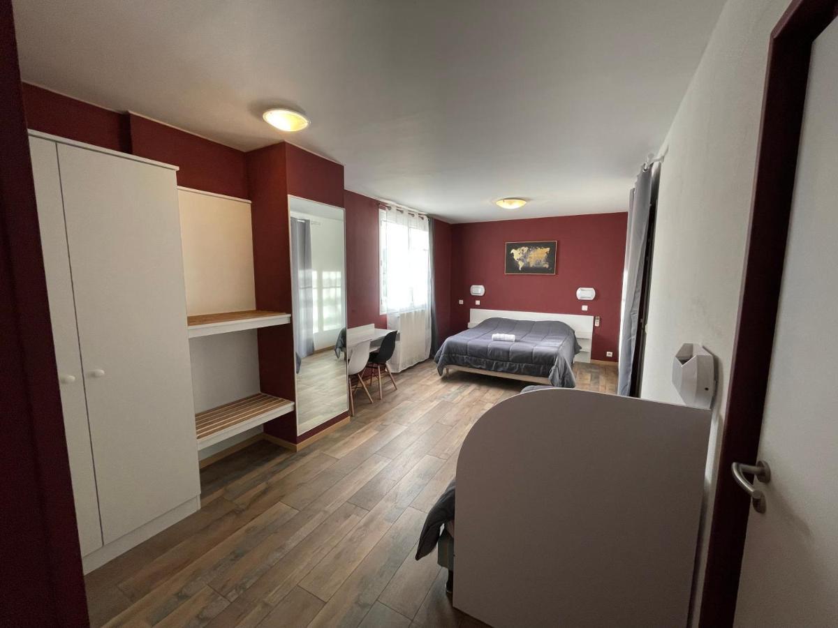 Hotel Les Chenes Sisteron Exterior foto