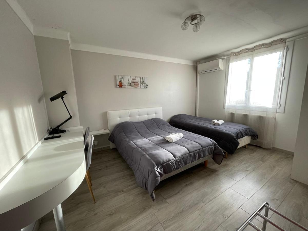 Hotel Les Chenes Sisteron Exterior foto