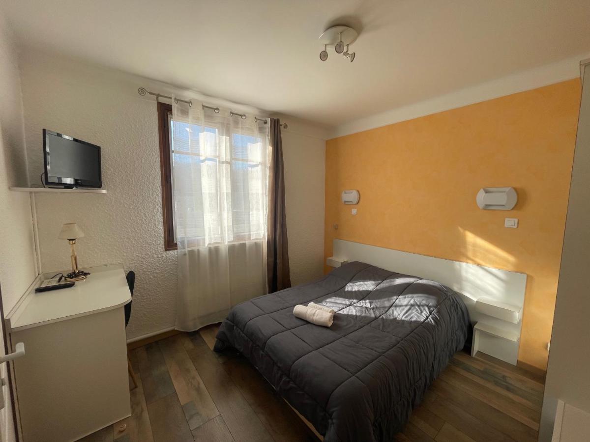 Hotel Les Chenes Sisteron Exterior foto