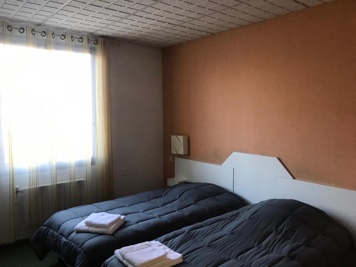 Hotel Les Chenes Sisteron Exterior foto