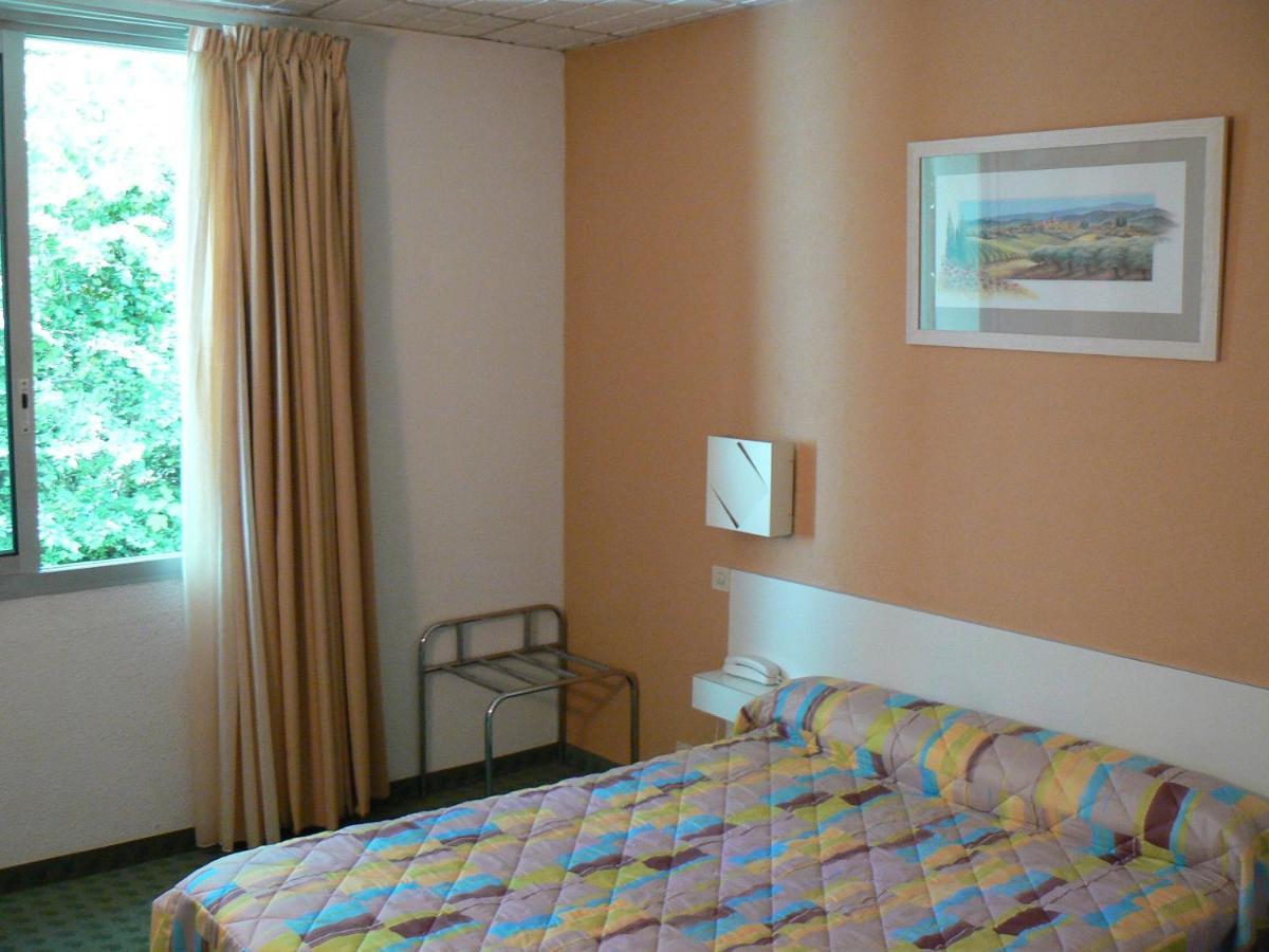 Hotel Les Chenes Sisteron Exterior foto