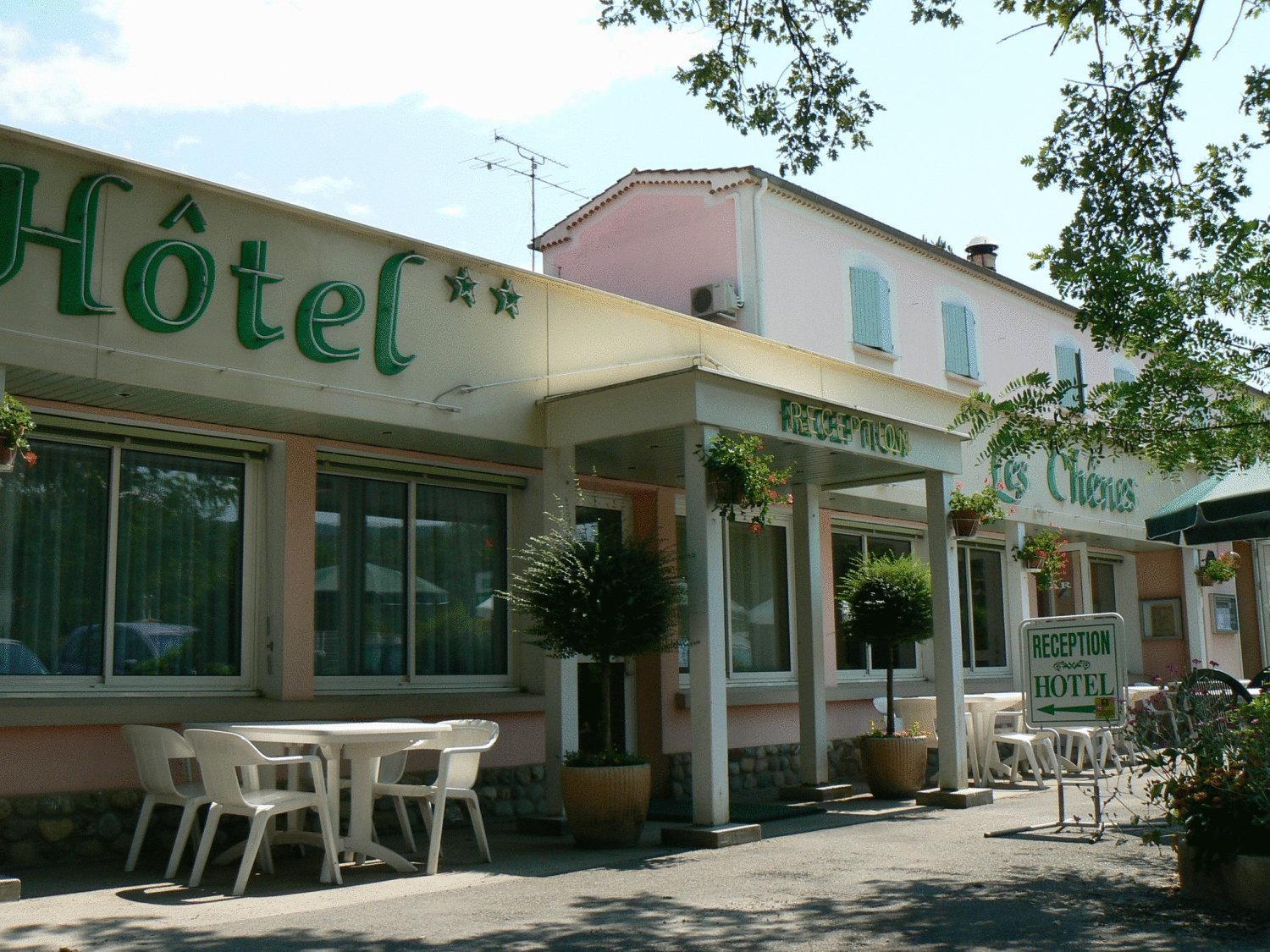 Hotel Les Chenes Sisteron Exterior foto