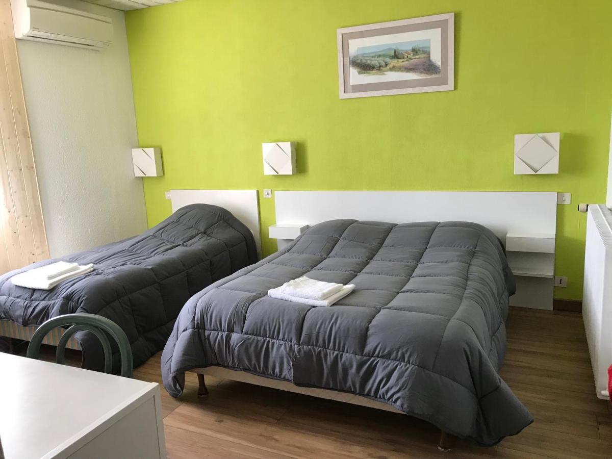 Hotel Les Chenes Sisteron Exterior foto